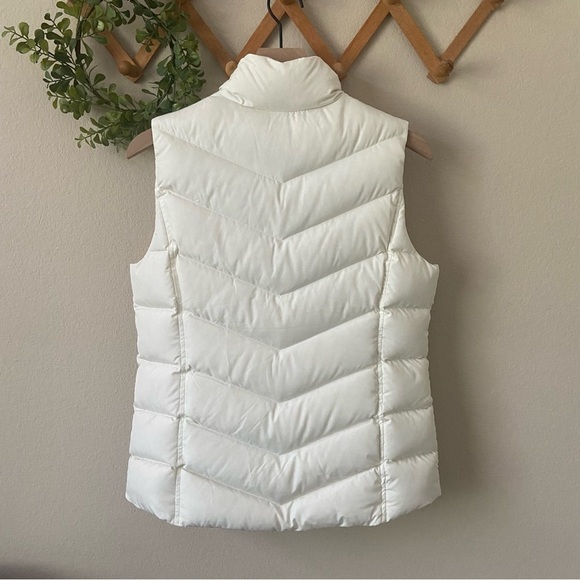LANDS' END | Cream Down Puffer Full Zip Up Vest Size Small ( 6-8) - Picture 7 of 12
